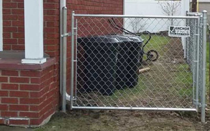 Chain Link Fence Installers | Oak Park Romulus Novi Michigan