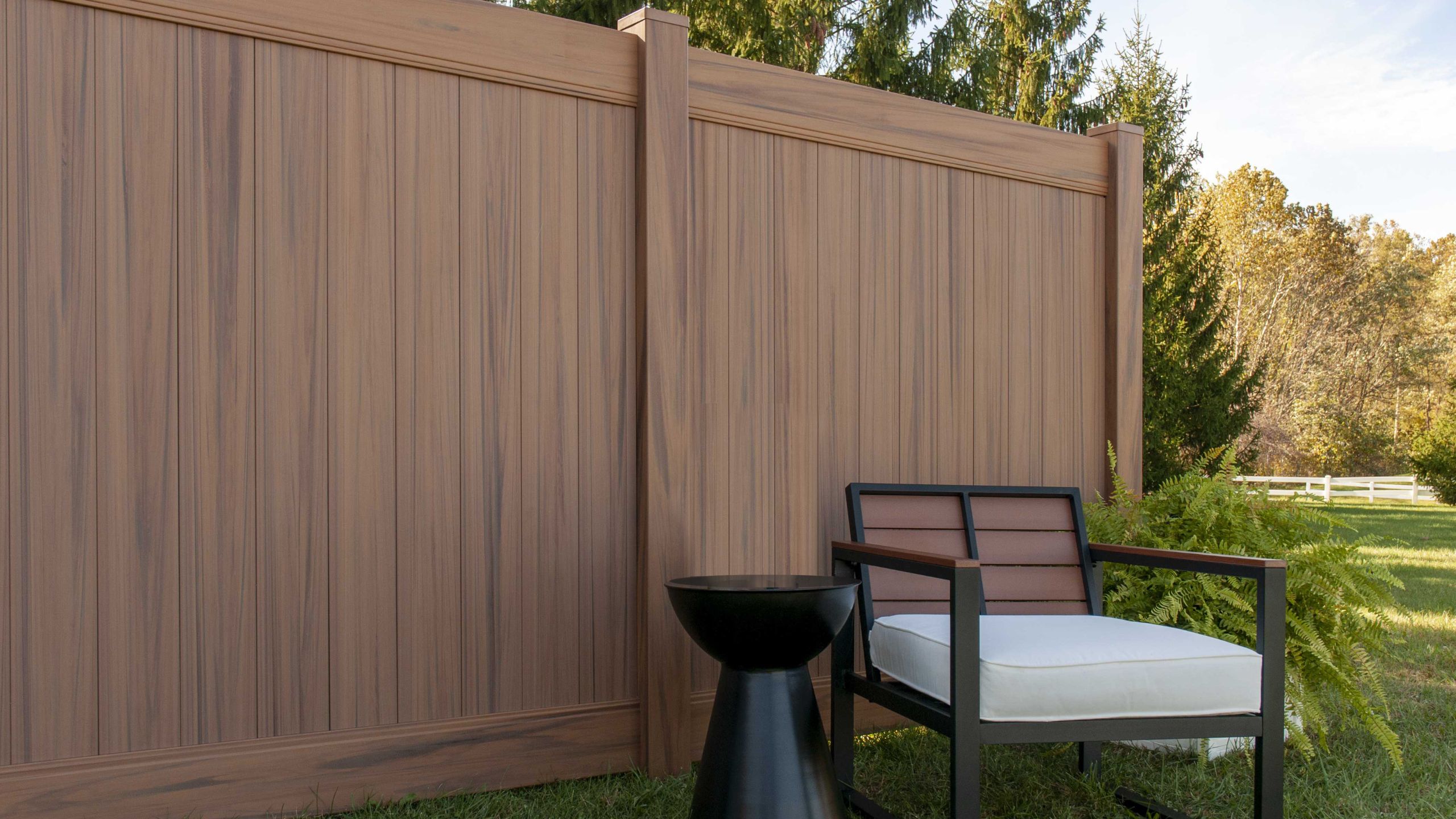 VEKA vinyl fence close-up showing durable white panels and clean design.
